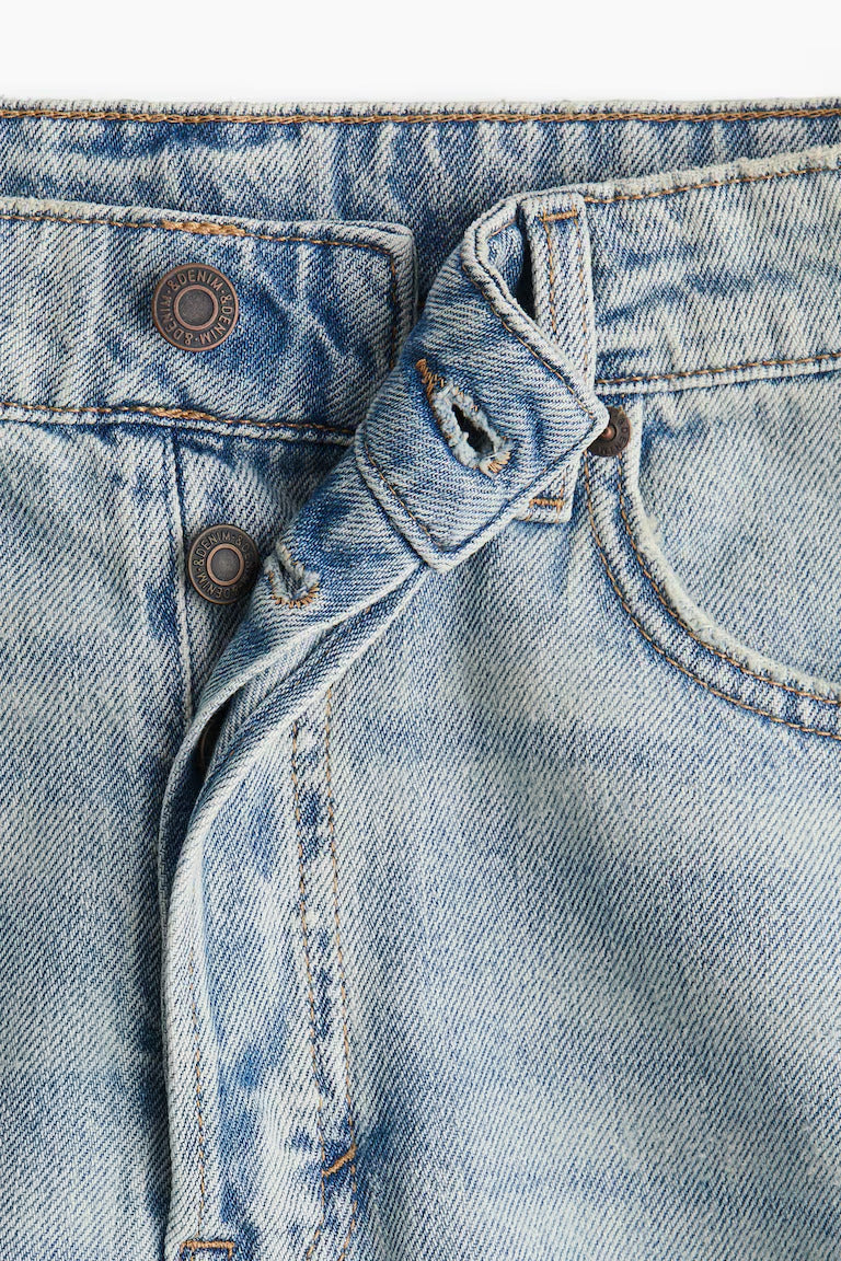 H&M HIGH-WAIST KNEE-LENGTH DENIM SHORTS