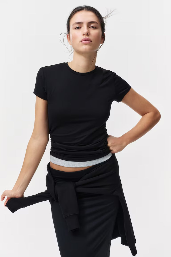 H&M FITTED T-SHIRT