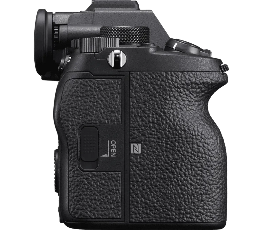 Sony Alpha 7S III - Full-frame Interchangeable Lens Camera 12.1MP, 10FPS, 4K/120p High Sensitivity