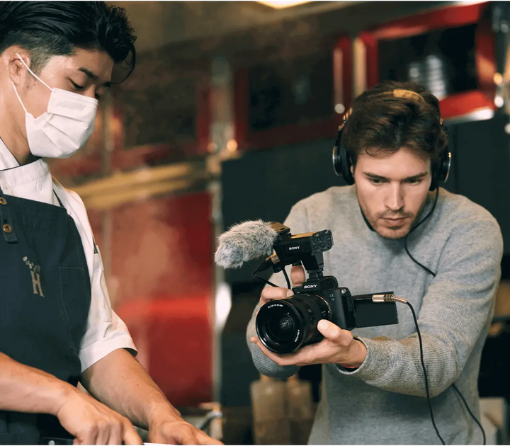 Sony Alpha 7S III - Full-frame Interchangeable Lens Camera 12.1MP, 10FPS, 4K/120p High Sensitivity