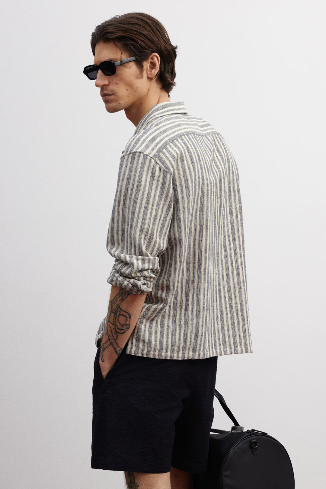 H&M Regular-Fit Textured Shirt