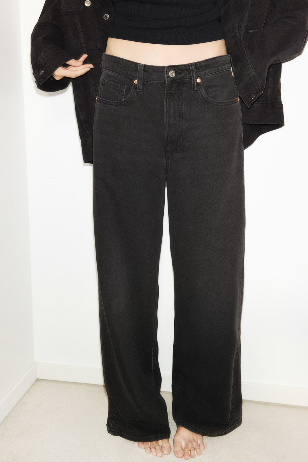 H&M Feather Soft Super Wide Ultra High Jeans