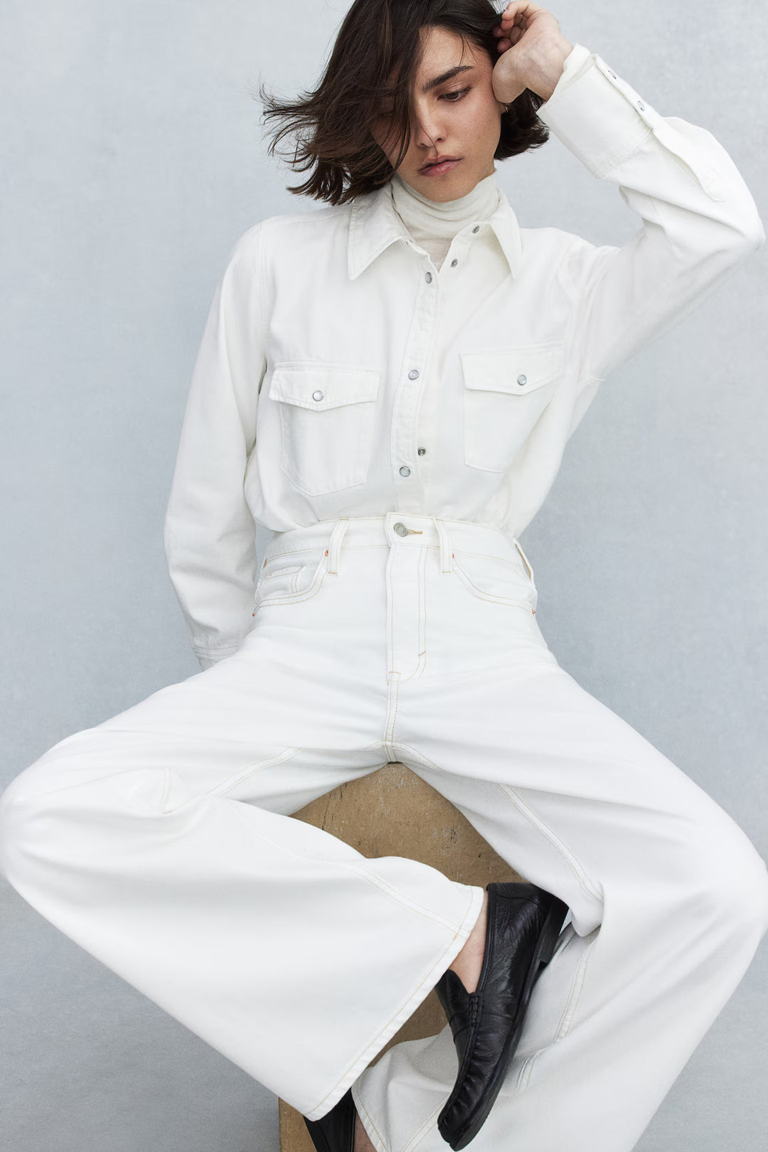 H&M Feather Soft Super Wide Ultra High Jeans