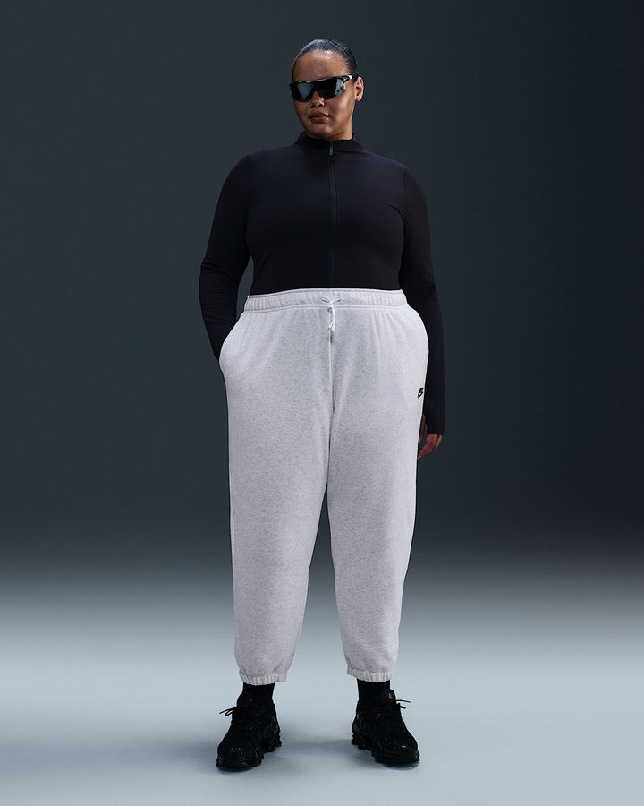 Nike Sportswear Club Fleece Women's Mid-Rise Oversized Sweatpants (Plus Size)