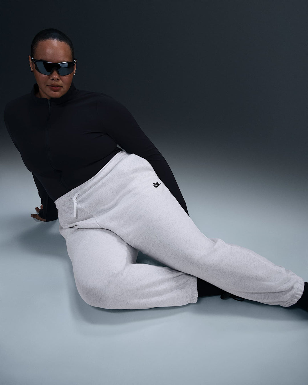 Nike Sportswear Club Fleece Women's Mid-Rise Oversized Sweatpants (Plus Size)