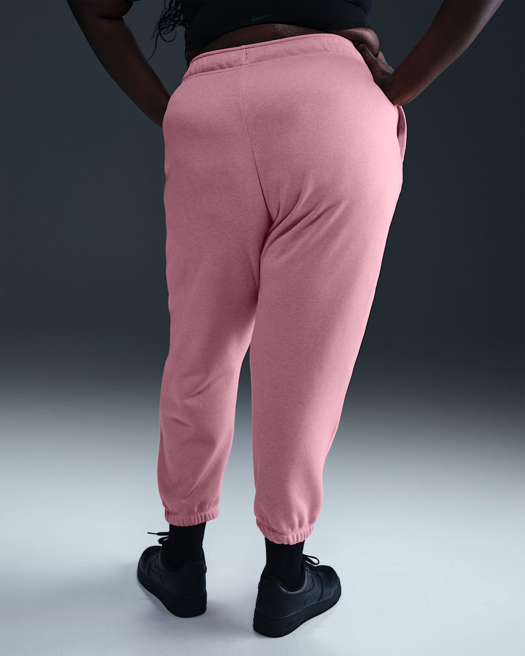 Nike Sportswear Club Fleece Women's Mid-Rise Oversized Sweatpants (Plus Size)