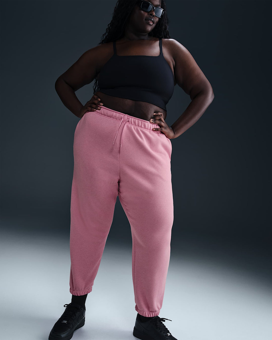 Nike Sportswear Club Fleece Women's Mid-Rise Oversized Sweatpants (Plus Size)