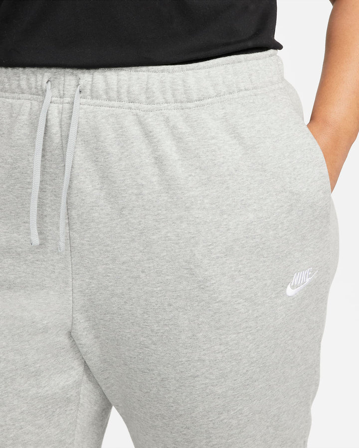 Nike Sportswear Club Fleece Women's Mid-Rise Oversized Sweatpants (Plus Size)