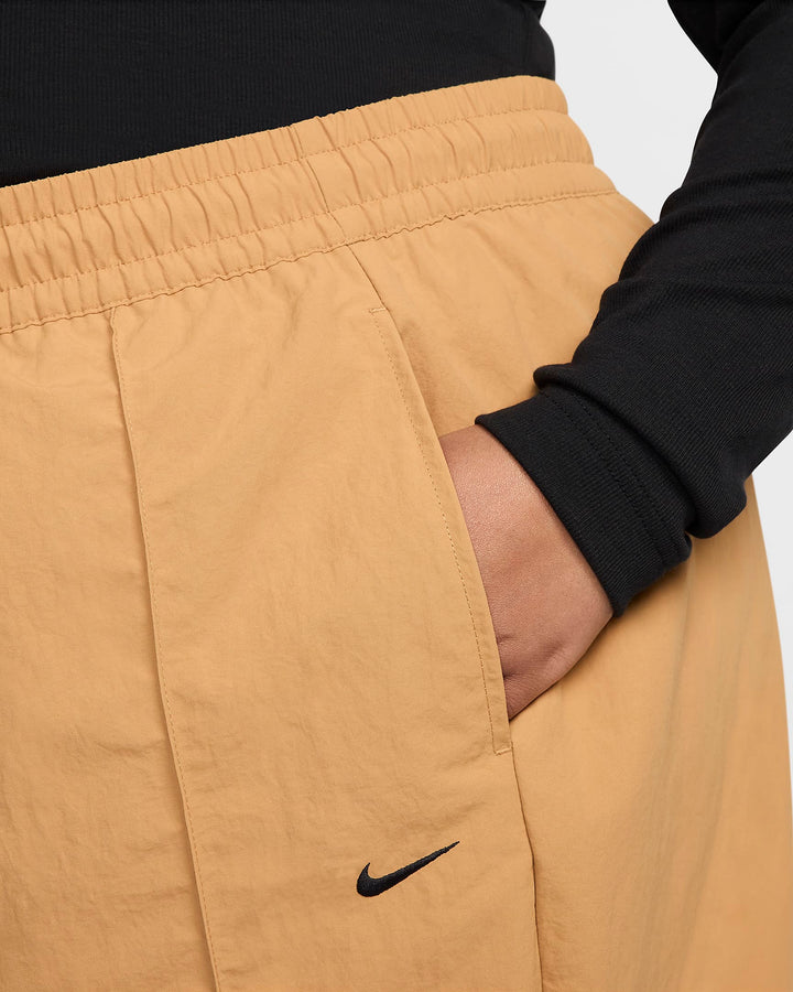 Nike Sportswear Everything Wovens Women's Mid-Rise Open-Hem Pants (Plus Size)