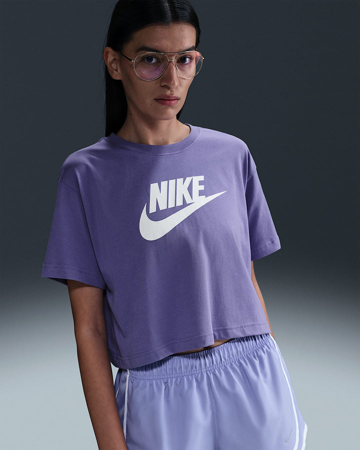 Nike Sportswear Essential Women's Cropped Logo T-Shirt