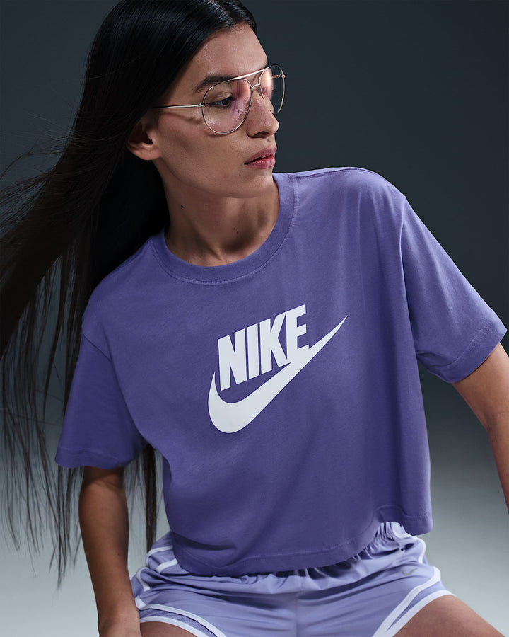 Nike Sportswear Essential Women's Cropped Logo T-Shirt