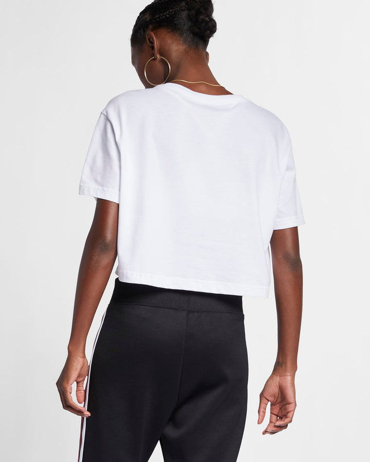 Nike Sportswear Essential Women's Cropped Logo T-Shirt