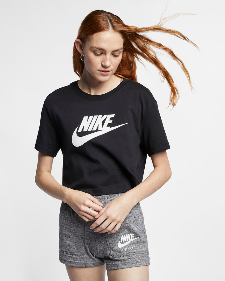 Nike Sportswear Essential Women's Cropped Logo T-Shirt