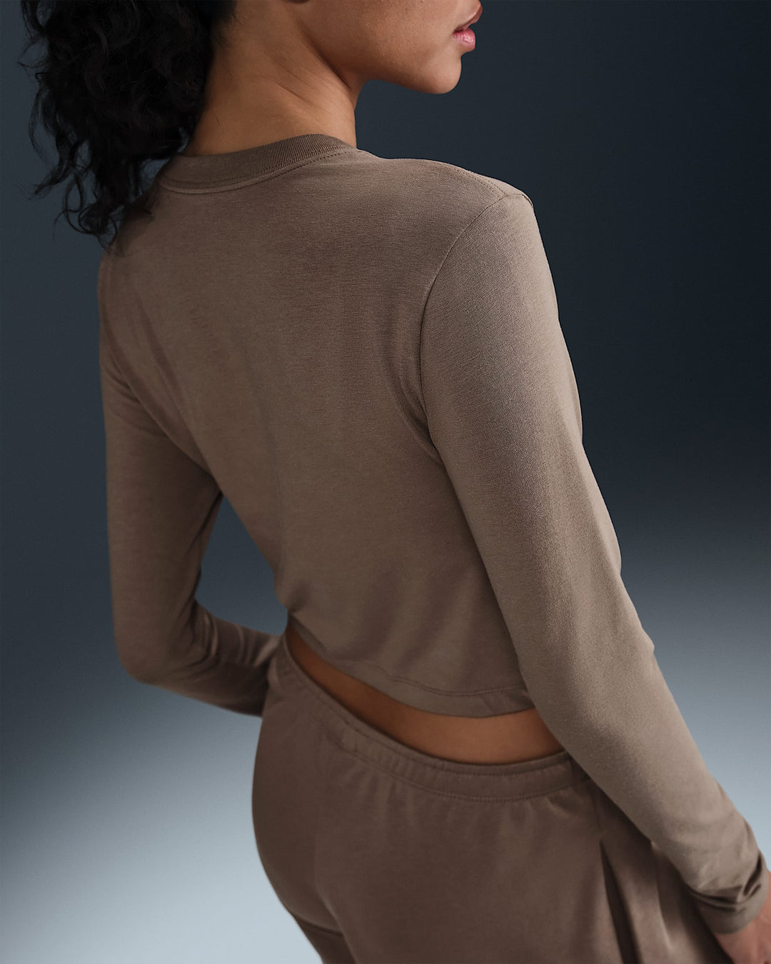 Nike Sportswear Chill Knit Women's Slim Long-Sleeve Cropped Top