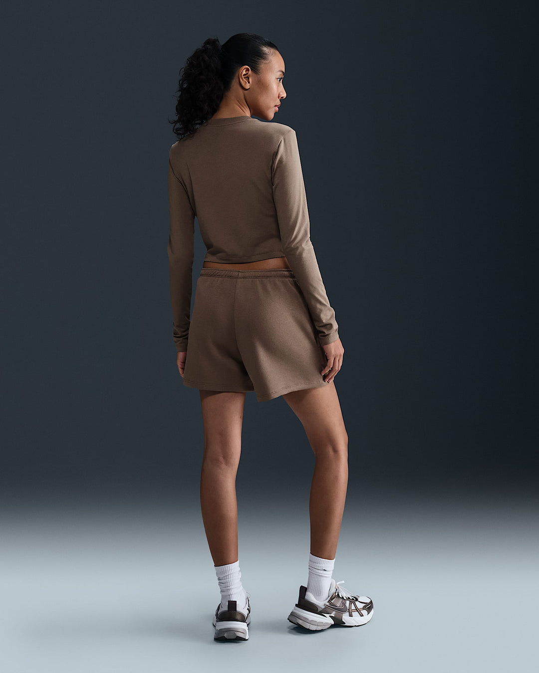 Nike Sportswear Chill Knit Women's Slim Long-Sleeve Cropped Top
