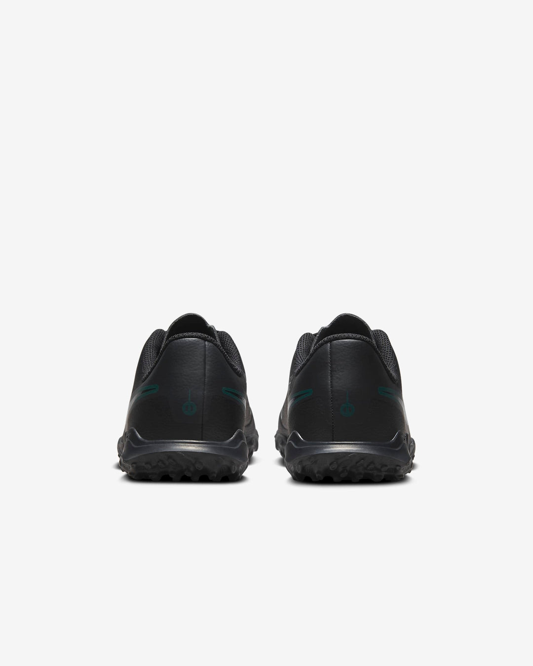Nike Jr. Tiempo Legend 10 Club Little/Big Kids' Turf Low-Top Soccer Shoes