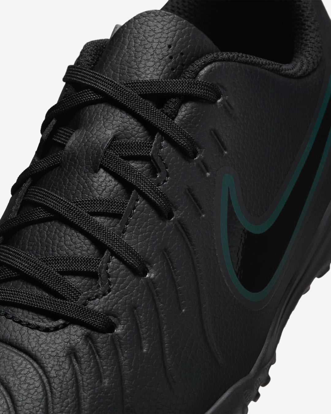Nike Jr. Tiempo Legend 10 Club Little/Big Kids' Turf Low-Top Soccer Shoes