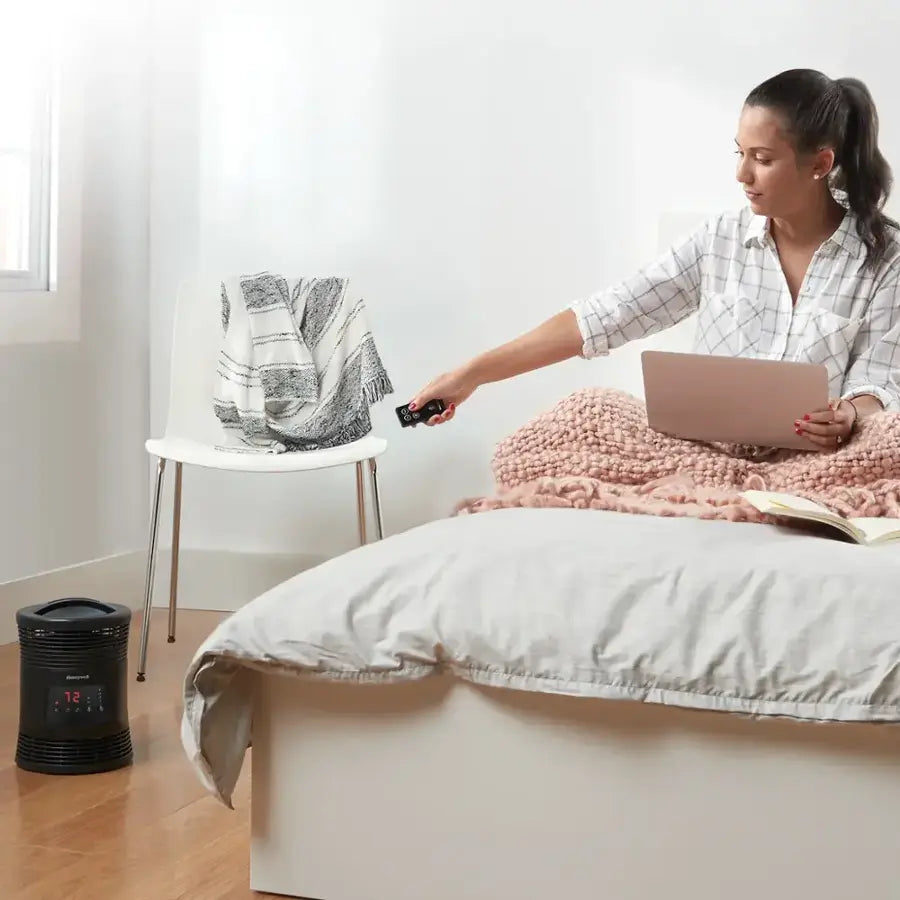 Honeywell - 360 Surround Digital Fan-Forced Heater - Black