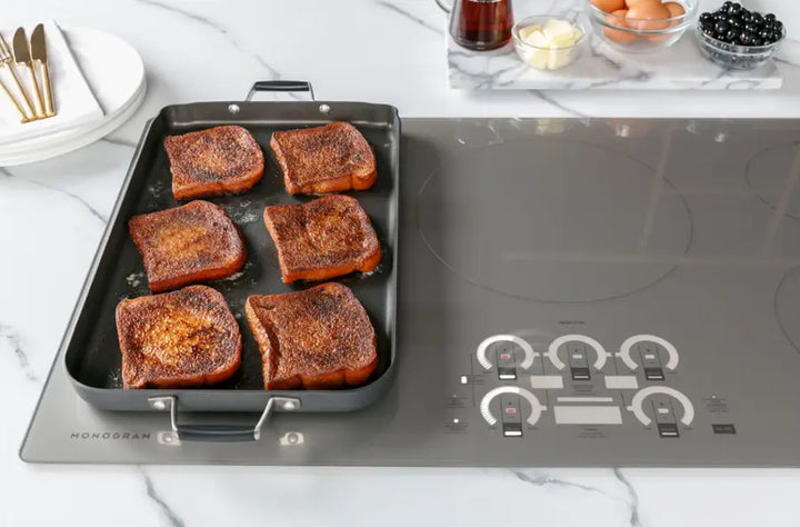 Monogram - 36" Built-In Induction Cooktop - Silver