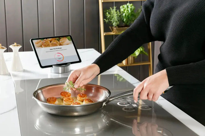 Monogram - 36" Built-In Induction Cooktop - Silver