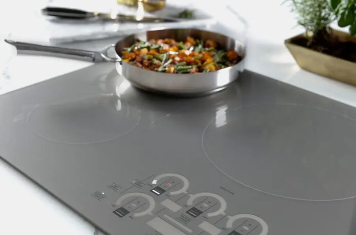 Monogram - 36" Built-In Induction Cooktop - Silver