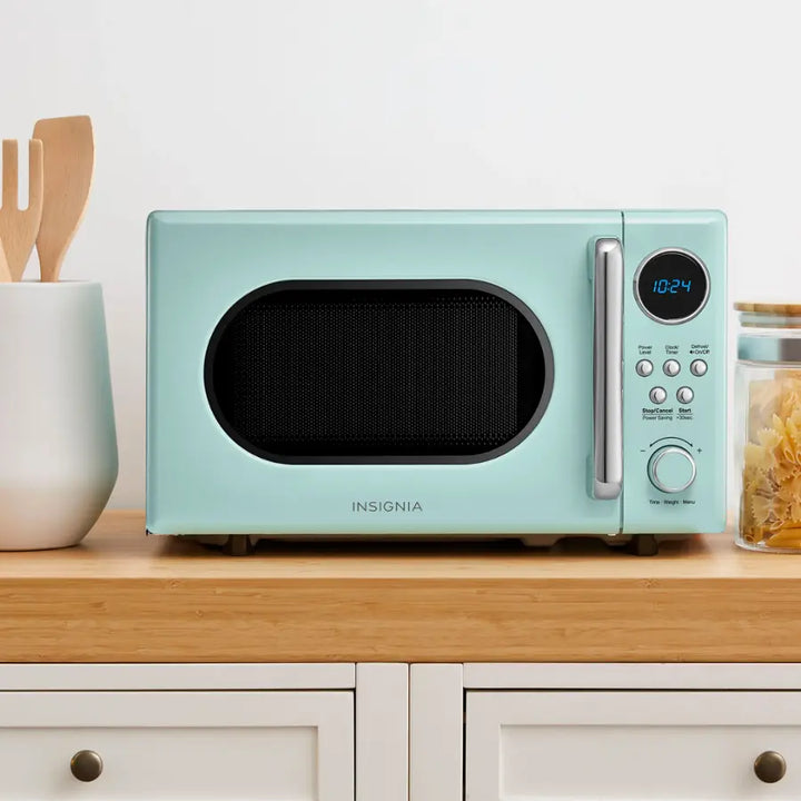 Insignia™ - .7 Cu. Ft. Retro Compact Microwave - Cream
