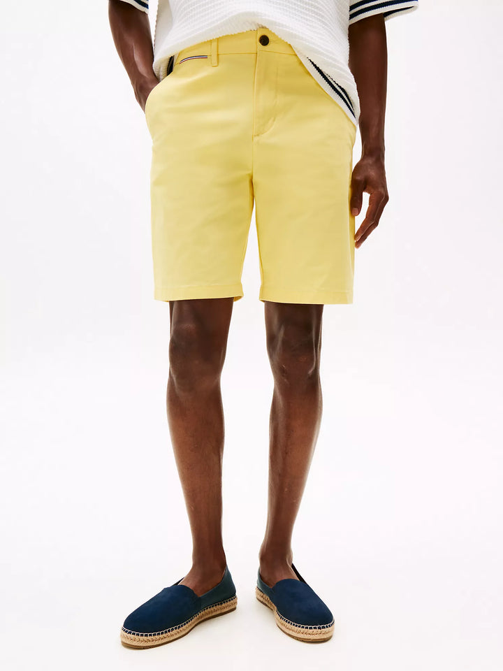 Tommy Hilfiger Regular Fit 9" Comfort Waist Tommy Short