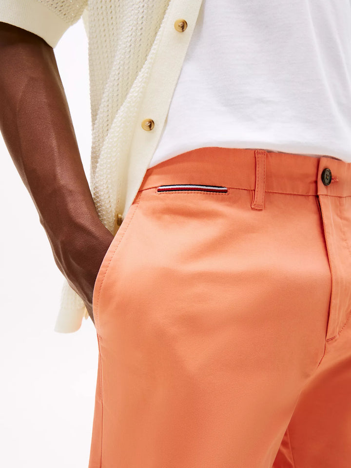 Tommy Hilfiger Regular Fit 5" Comfort Waist Tommy Short