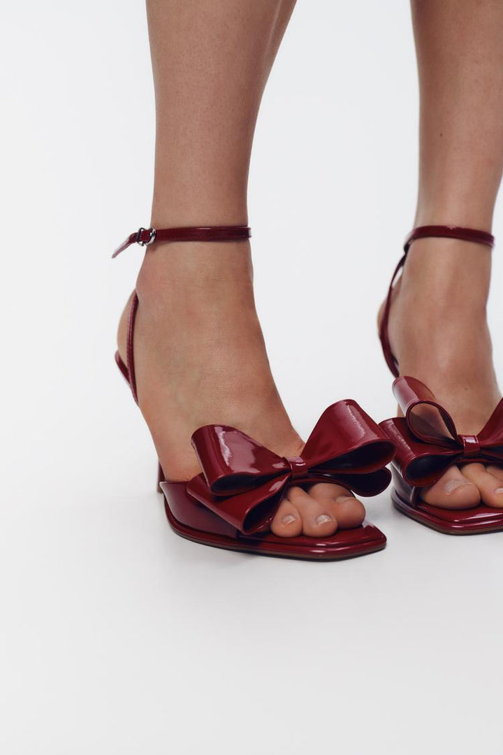 ZARA PATENT EFFECT BOW SANDALS