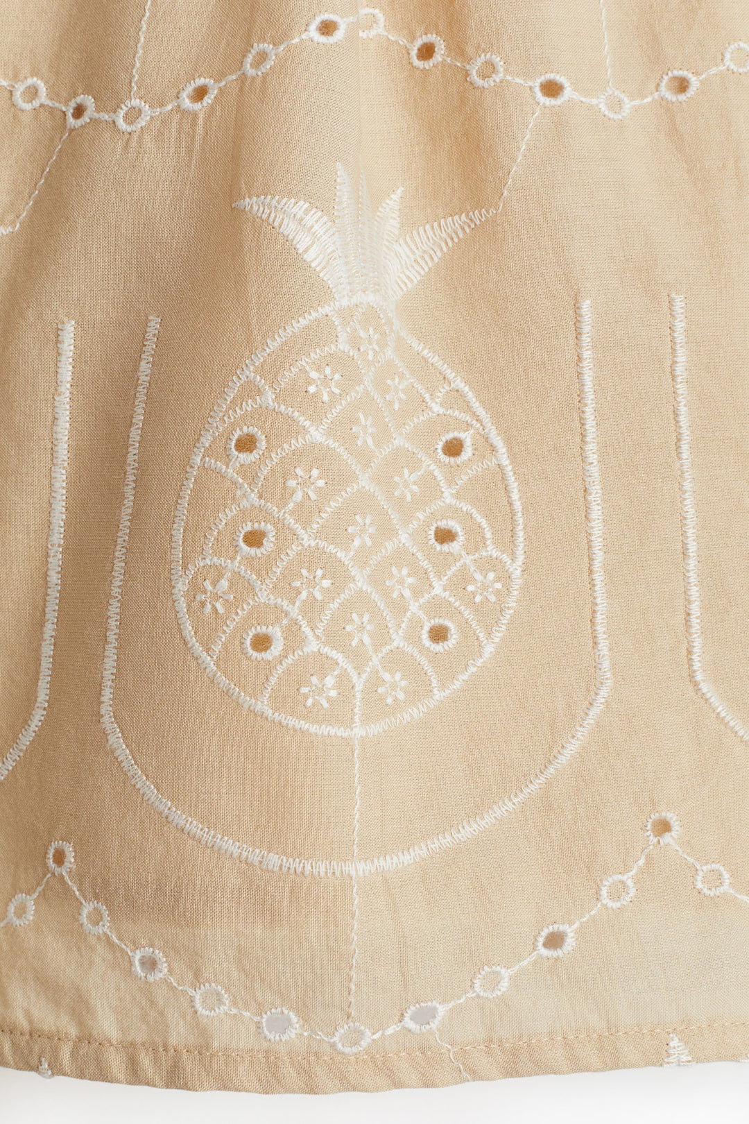 H&M Broderie anglaise shorts