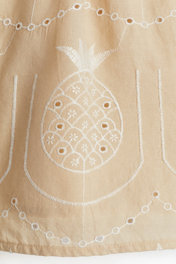 H&M Broderie anglaise shorts