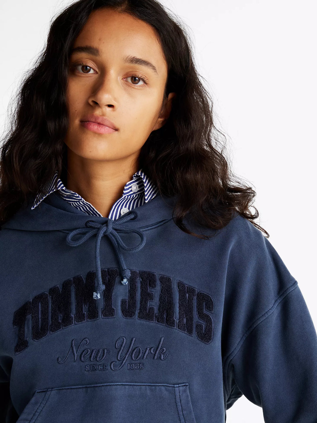 Tommy Hilfiger Embroidered Flocked Logo Cropped Hoodie