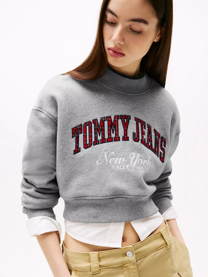 Tommy Hilfiger Embroidered Plaid Cropped Sweatshirt