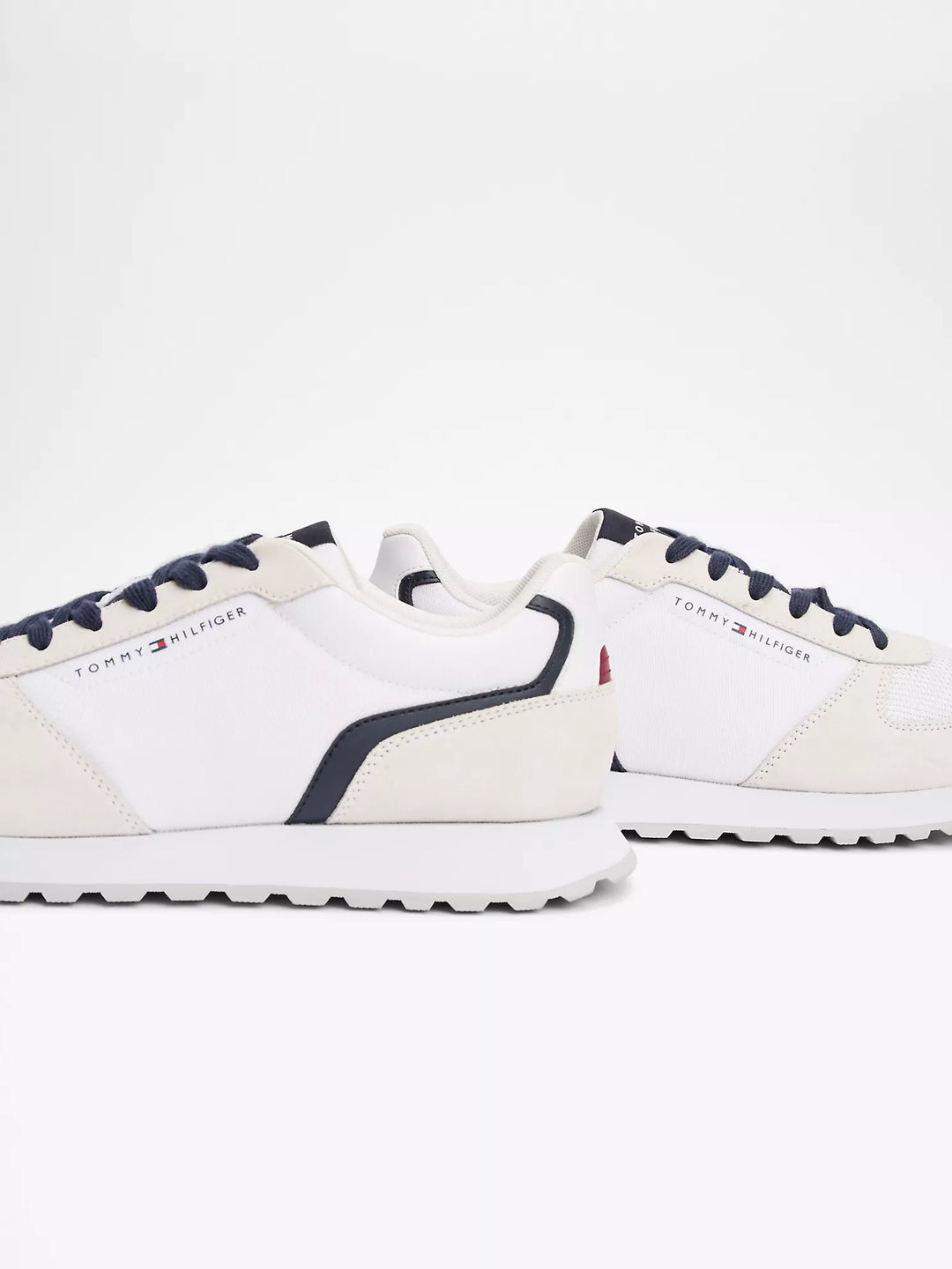 Tommy Hilfiger Tommy Logo Cleated Runner Sneaker