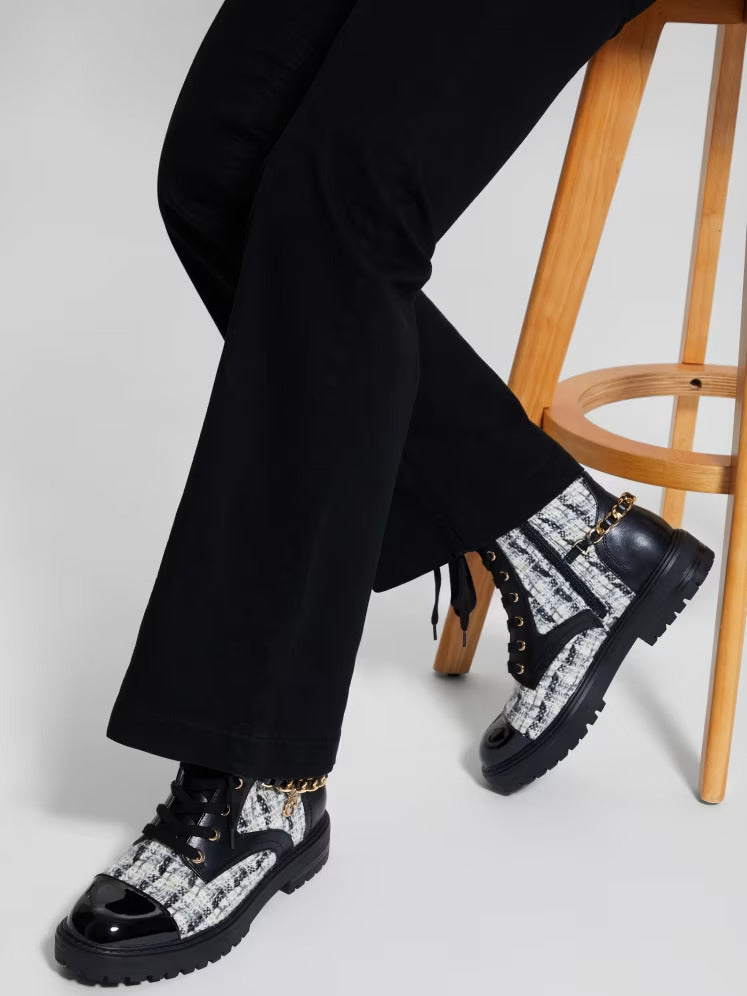 guess Jellarda Tweed Chain Moto Boots