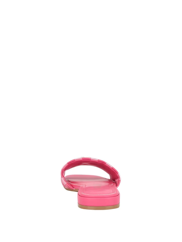 Guess Tamed Triangle Sandals