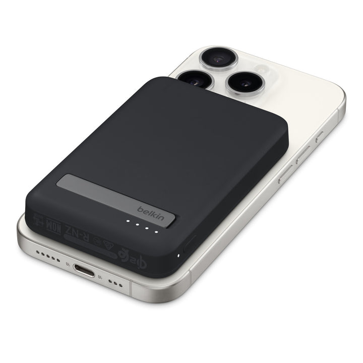 Apple Belkin BoostCharge Pro Magnetic Power Bank 5K