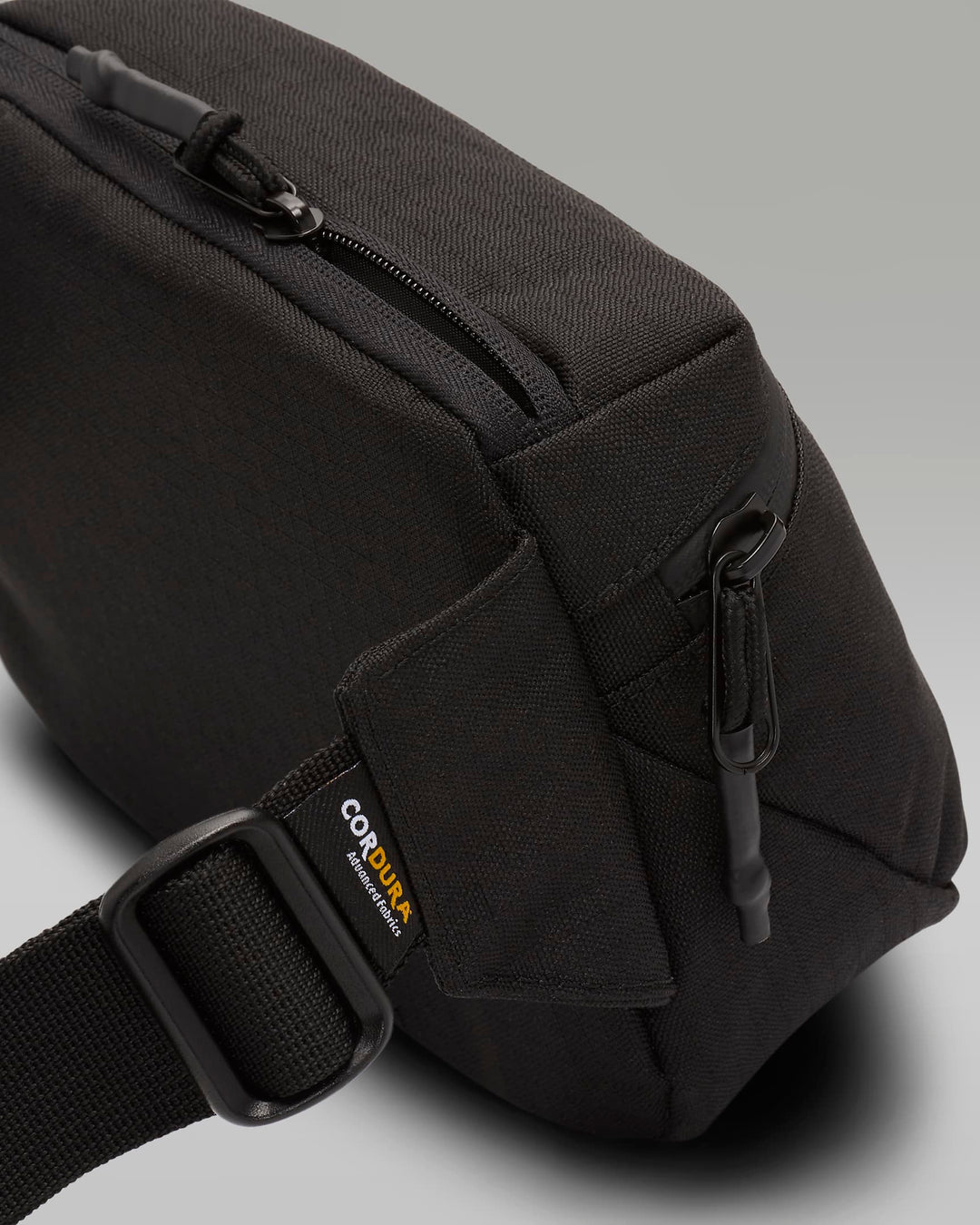 NIKE Jordan Franchise Crossbody Bag (2L)