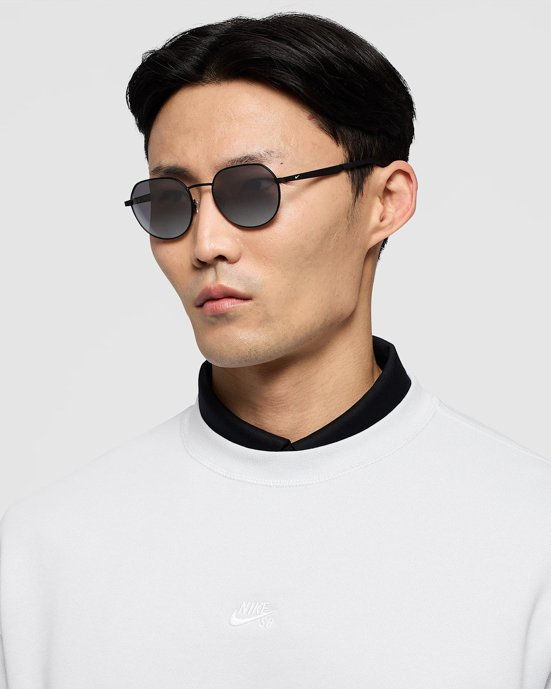 Nike Traveler Trend Mirrored Sunglasses