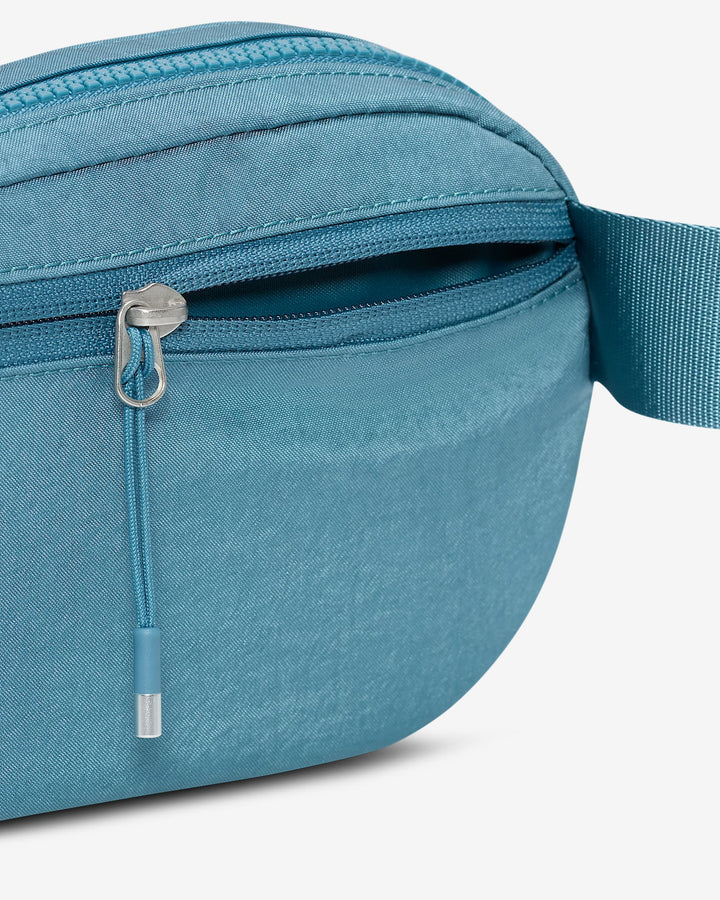 Nike Aura Crossbody Bag (2L)