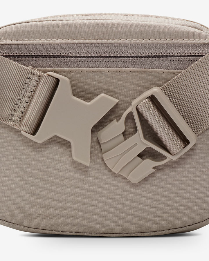 Nike Aura Crossbody Bag (2L)