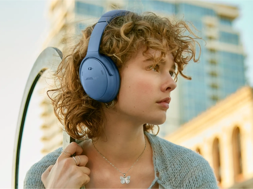 BOSE  QuietComfort Headphones
