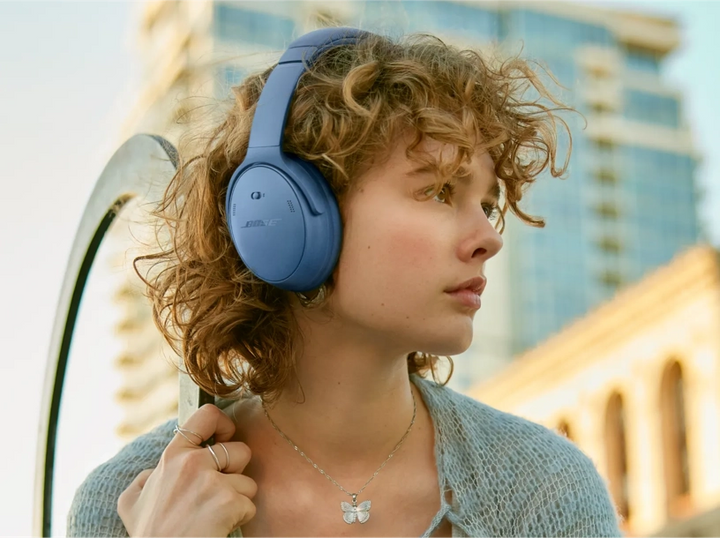 BOSE  QuietComfort Headphones