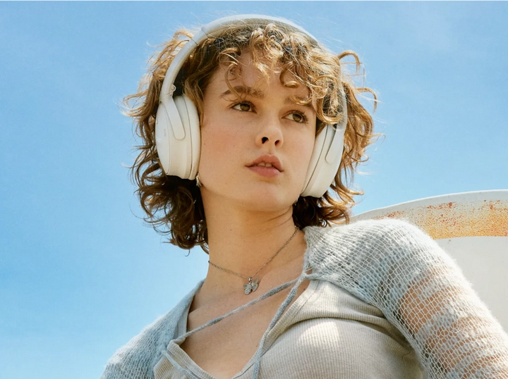 BOSE  QuietComfort Headphones