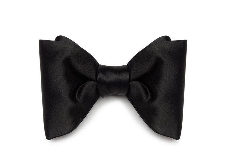 TOM FORD SATIN PRE-TIED BOW TIE