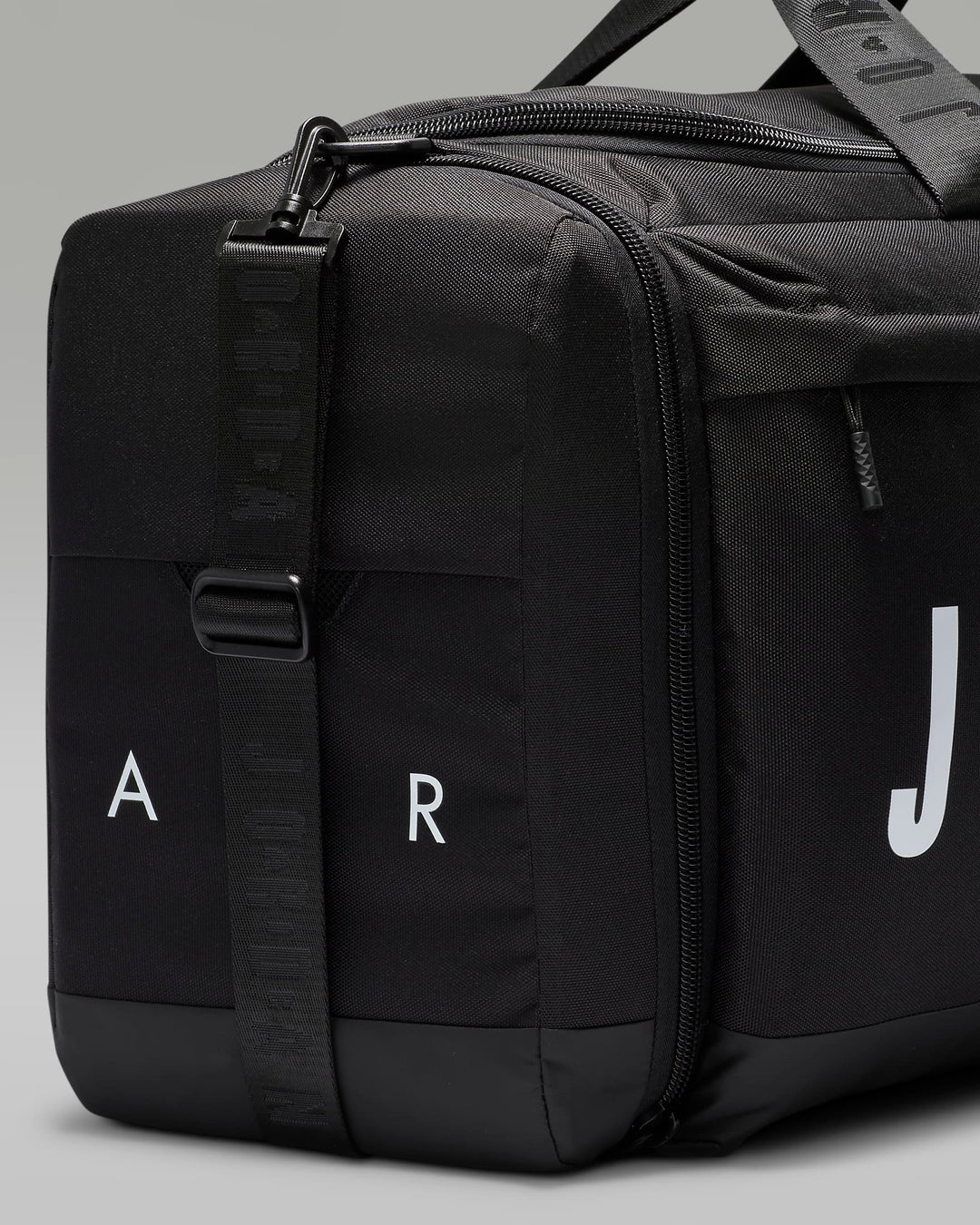 NIKE Jordan Duffel Bag (81L)
