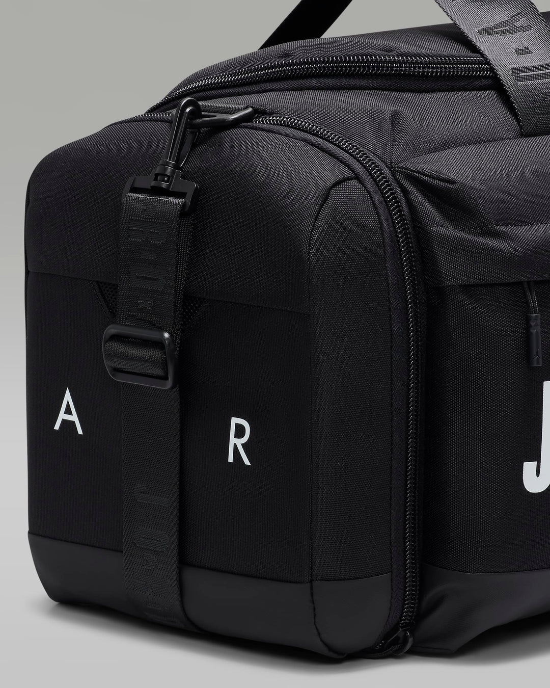 NIKE Jordan Duffel Bag (46L)