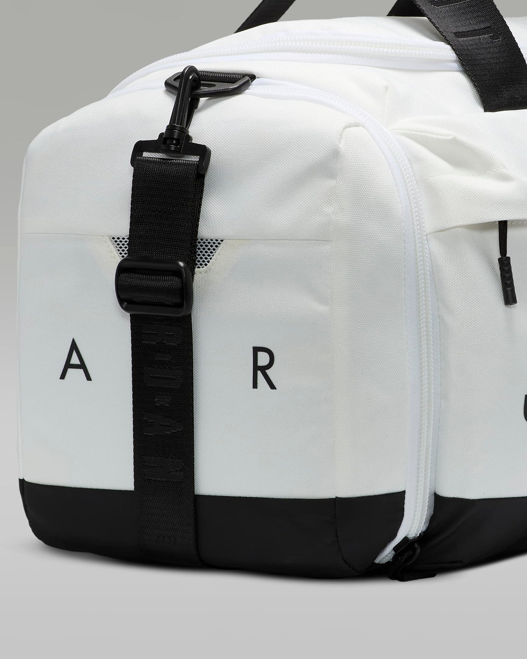 NIKE Jordan Duffel Bag (46L)