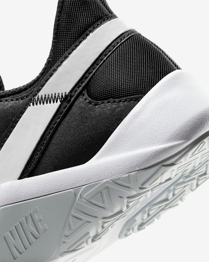 Nike Legend Essential 2 Premium Women's Training Shoes