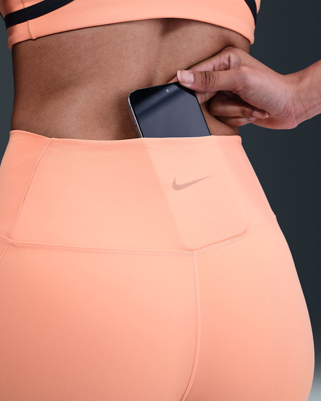 Nike One Women's High-Waisted 7/8 Leggings with Pockets